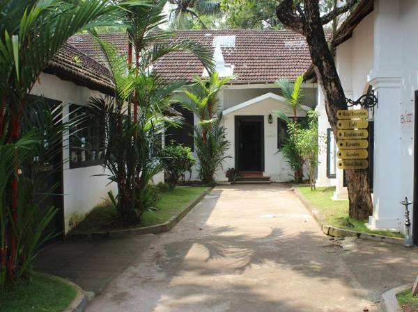 Elphinstone Residency