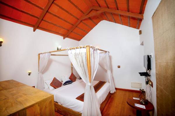 OLD LIGHTHOUSE BRISTOW HOTEL