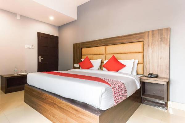 OYO 44050 Central Queens