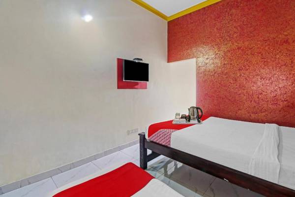 OYO 90178 Navarathna Residency