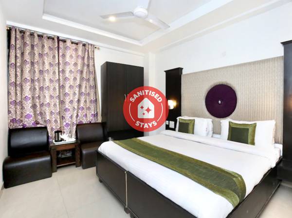 OYO 3712 Chandigarh Grand