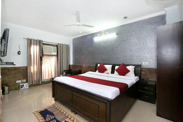 OYO 10362 Hotel Milan Inn