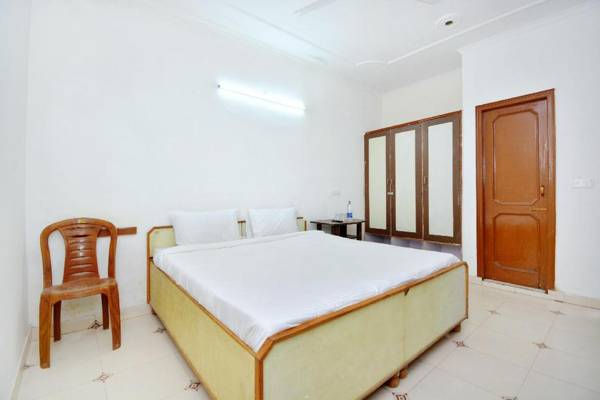 SPOT ON 44679 Hotel Samrat