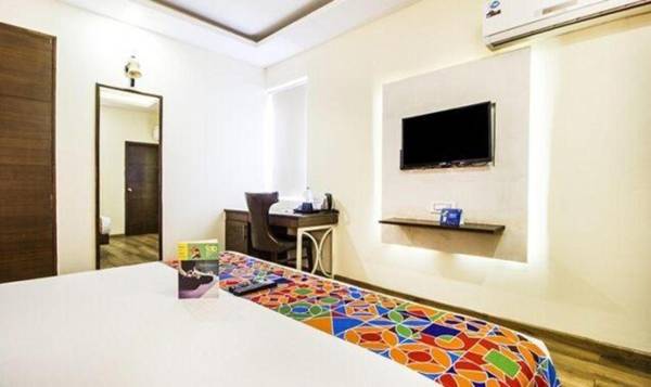 FabHotel Royal Plaza