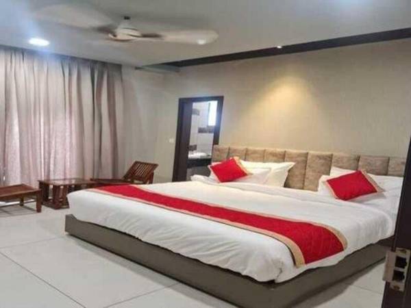 FabHotel Prime The Reef
