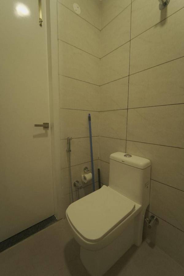 SILVER SPURS WITH BREAKFAST