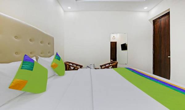 Treebo Trend Royal Empire