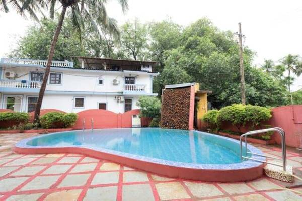 PHOENIX HOLIDAY HOME