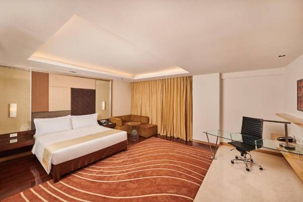 Workspace - Holiday Inn Mumbai International Airport an IHG Hotel