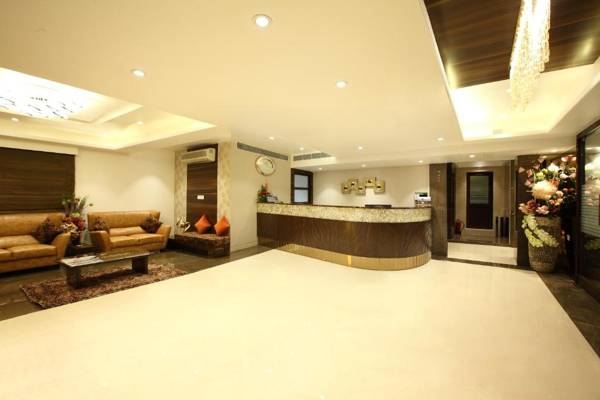 Hotel Suba Palace