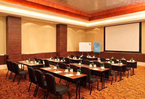 Novotel Mumbai Juhu Beach