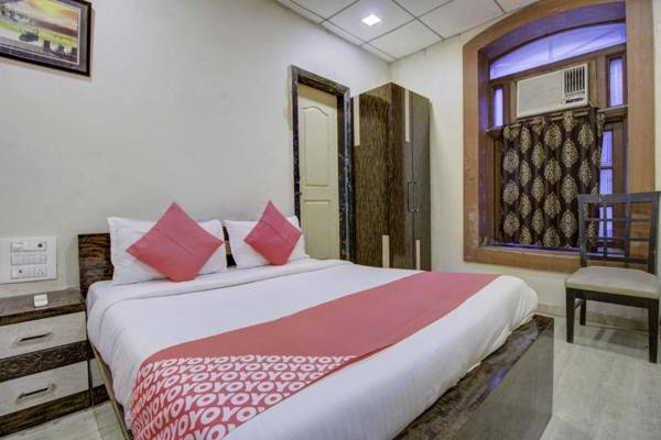 OYO 74879 Hotel Imperial Palace