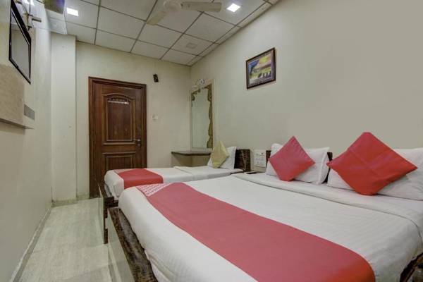 OYO 74879 Hotel Imperial Palace