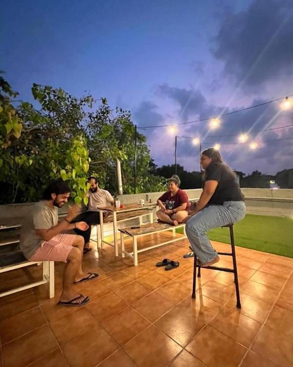 Locomo Hostel - Stay Work Eat