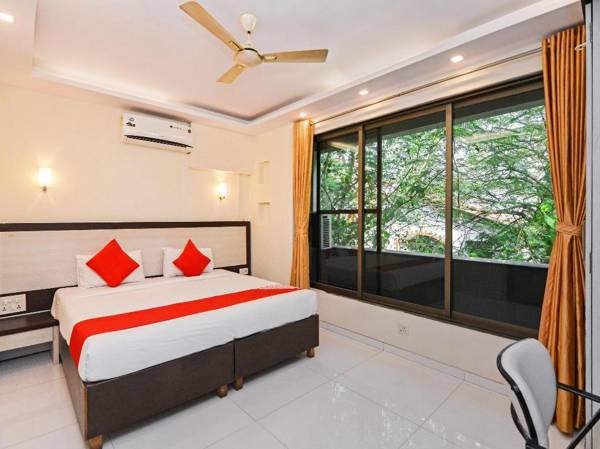 OYO 28568 Aishwarya Apartment