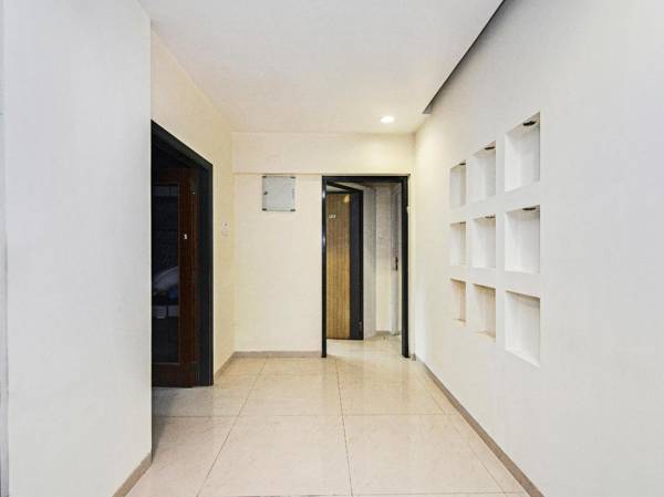 OYO 28568 Aishwarya Apartment