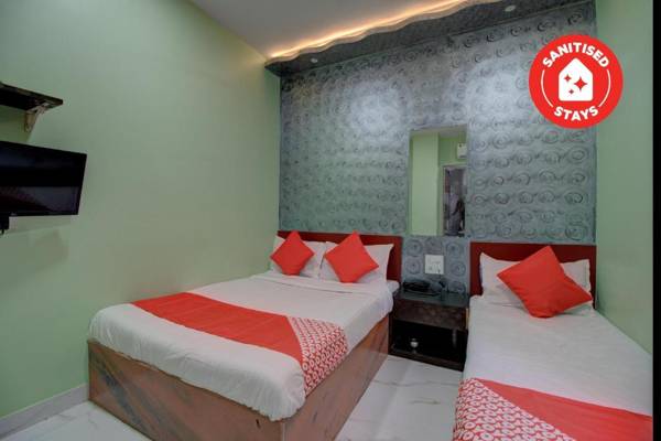 OYO 42395 Asma Hotel