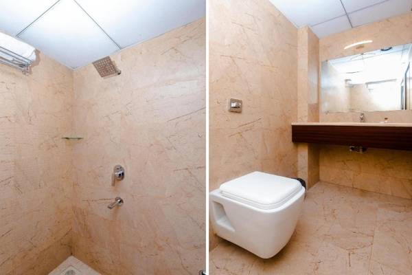 OYO 40285 Hotel Adlon