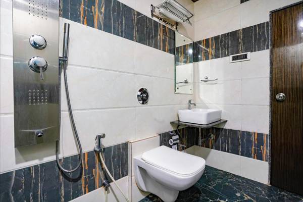 Capital O 62560 Hotel Zaid International