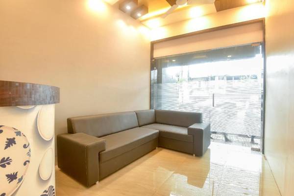 OYO 64671 Royal Aqua