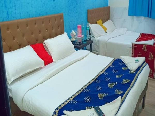 OYO 80898 The Om Sai Residency