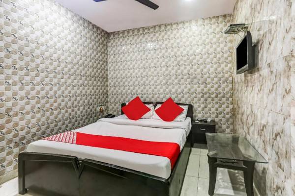 OYO 85821 Hotel M Residency