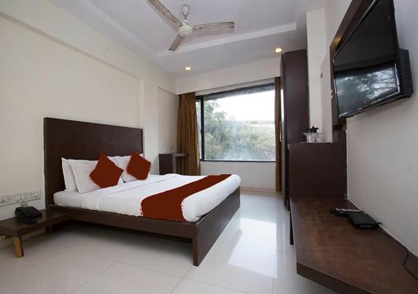 Hotel Kamran Residency-Near US Embassy