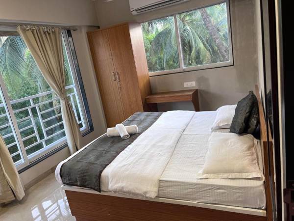 Pinaki Comfort Stay Vile Parle