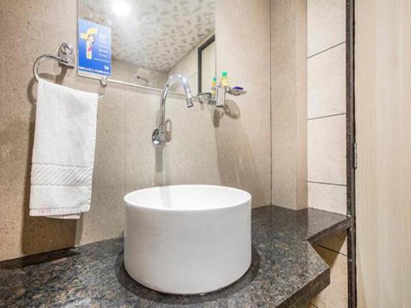 FabHotel Pranava Deluxe