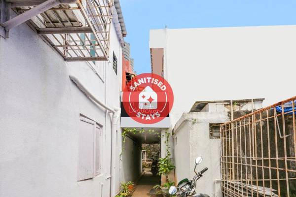 Capital O 61246 Hotel De Meridian