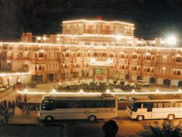 Hotel Raj Vilas Place
