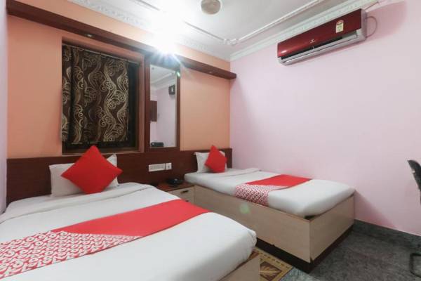 OYO 49639 Nirmala Residency