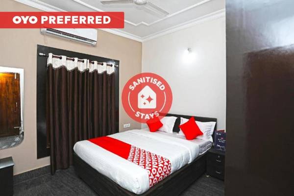 OYO 14988 Regal Stays