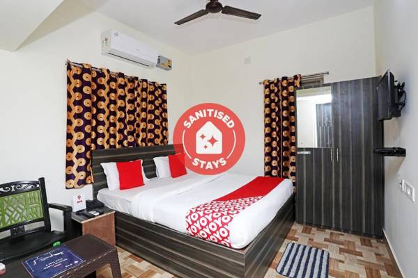 OYO 15084 Sai Lotus Residency