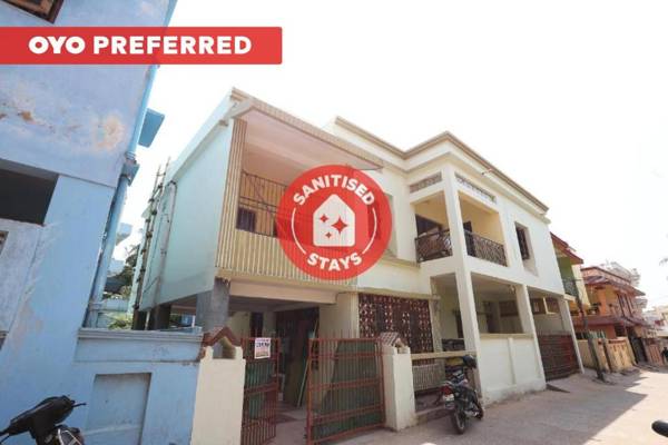 OYO 37792 Moonlight Residency