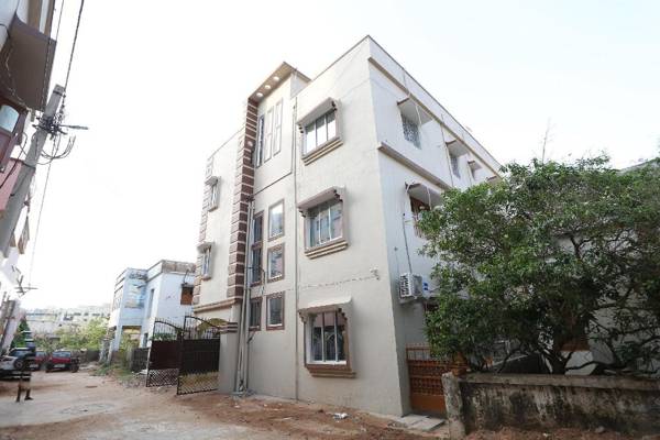OYO Flagship 39521 Nandan Residency