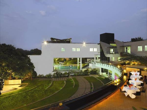 Zip by Spree Hotels at the Woodrose