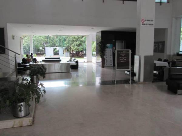 Zip by Spree Hotels at the Woodrose