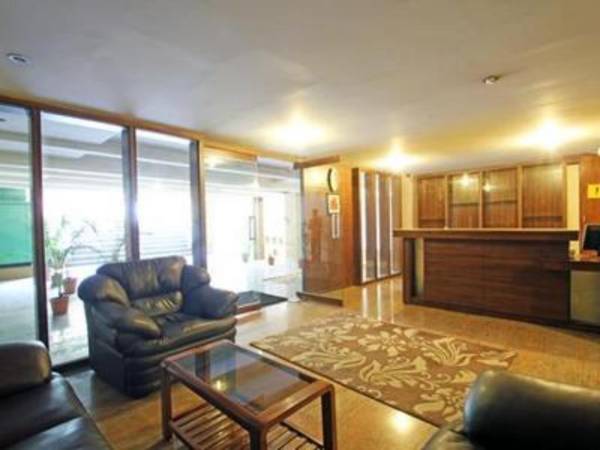 Orange Tree Residency