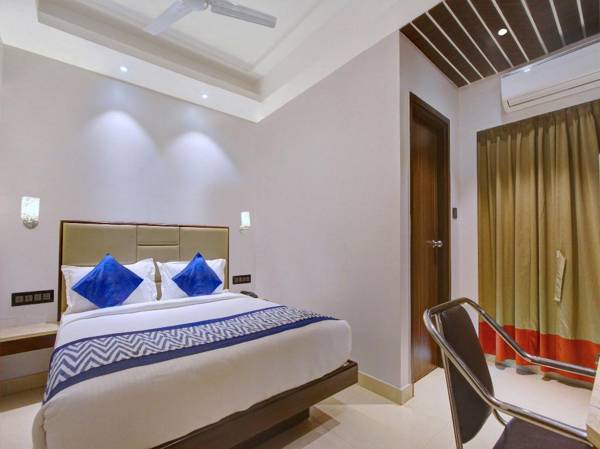 OYO 7897 Status Suites