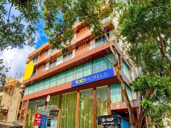 FabHotel Plus Point Suite