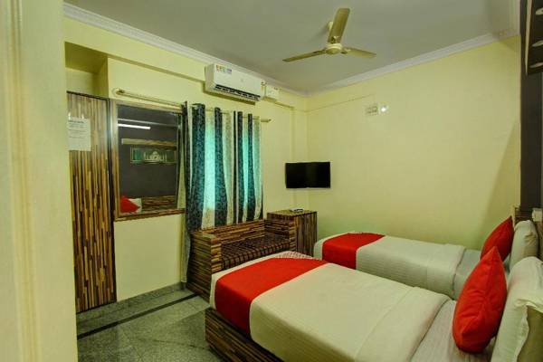 OYO 10321 Century Residency