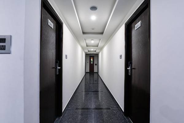 Collection O 30004 Malleswaram