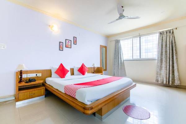 OYO Flagship 8252 Aayush Corporate Stays