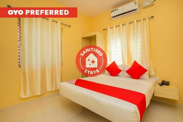 OYO 10522 Varcity Emerald