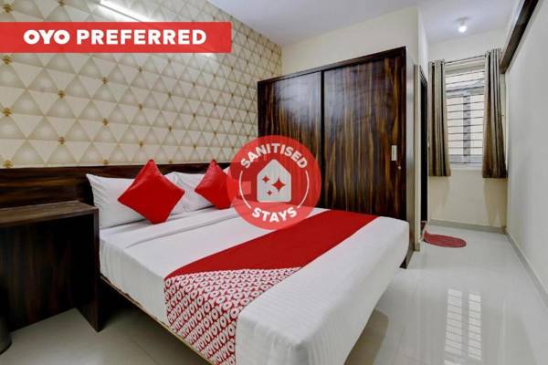 OYO Flagship 13933 Varcity Pearl