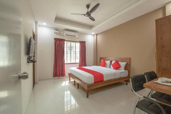 OYO 66437 Champion Grand