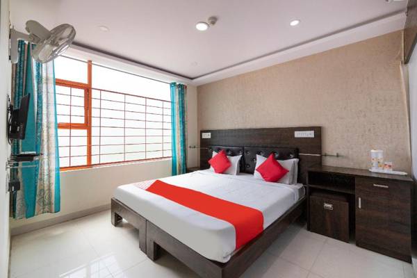 OYO 72276 Sai Comforts