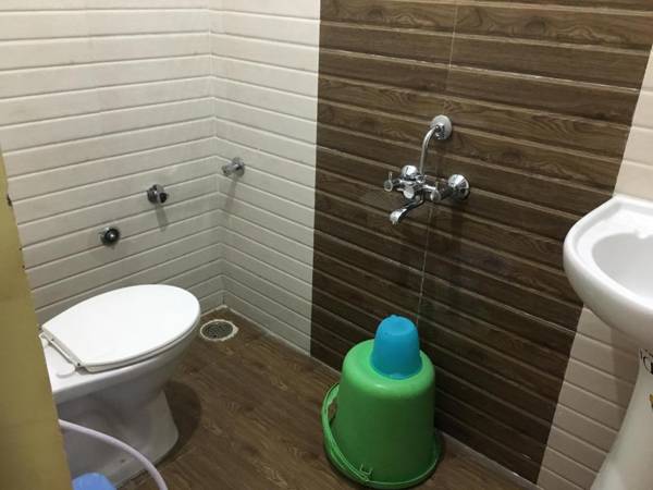 Hotel Housefinch Residency