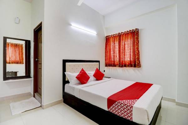 OYO 79571 Hotel Golden Paradise